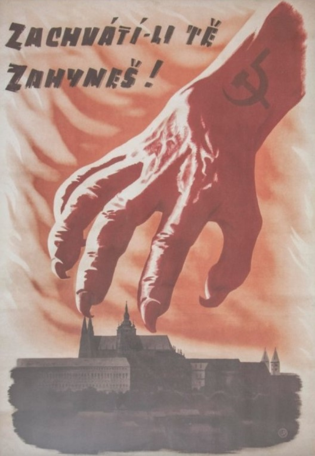 Eine Hand mit Hammer und Sichel erreicht eine Gebäude mit der Aufschrift "Zachvati-li te zanynes" oben.