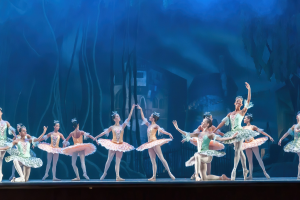 "Theater of Estrada Song" des Zentrums für Ästhetische Erziehung von Kindern der Region Nizhny Novgorod wird vor der Vorstellung des "Nussknackers" im Nizhny Novgorod TYUZ am 1. Juni auftreten