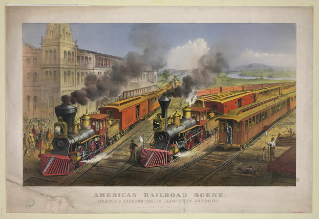 Amerikanische Eisenbahnszene mit einer Dampflok auf den Schienen, umgeben von Menschen und Gebäuden, ausstoßend Rauch, vor Höhen und Himmel, mit dem Text "Lightning Express Trains Leaving the Junction" unten.