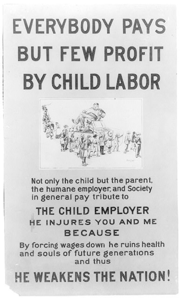 Schwarzes und weißes Plakat mit der Aufschrift "Jeder zahlt, aber wenige profitieren von Kinderarbeit" mit einer Gruppe von Menschen im Hintergrund.