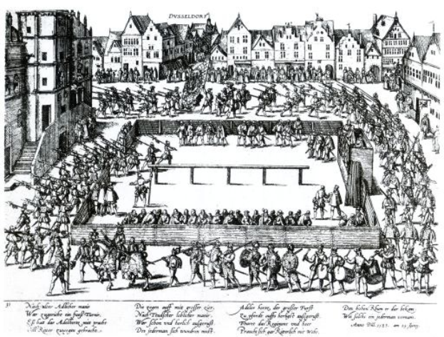 Schwarze und weiße Illustration einer chaotischen Schlachtenszene in einer Stadt, mit Menschen, die Schwerter und Schilde schwingen, und Gebäuden im Hintergrund; Text unten lautet "Die Schlacht von Düsseldorf."