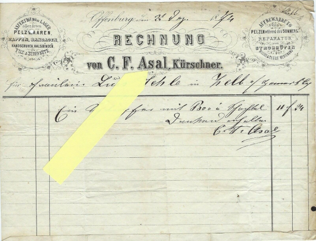 Ein alter Beleg mit einem gelben Haftzettel darauf, auf dem wahrscheinlich der Text steht, der darauf hindeutet, dass es sich um eine Rechnung von C.F. Asal Kurschner handelt.
